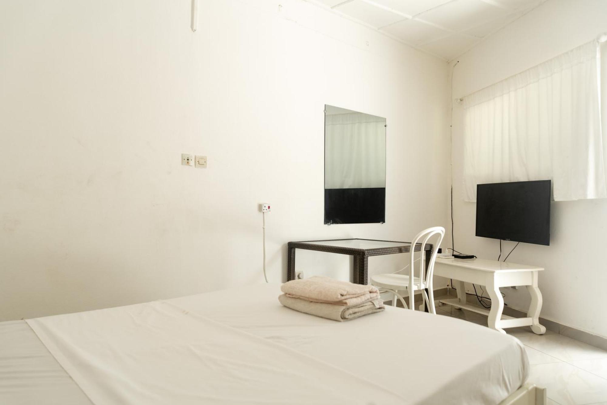 Tahiti Hotel Котону Экстерьер фото