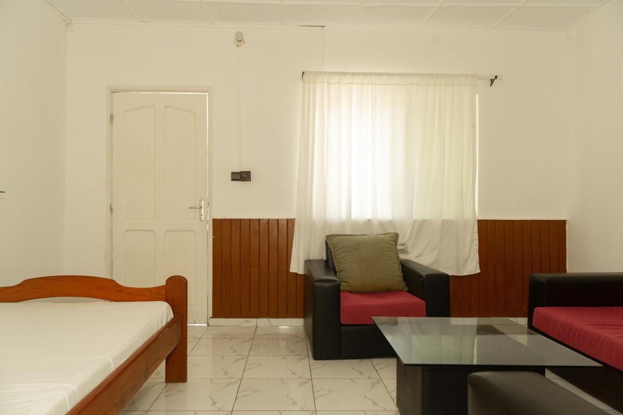Tahiti Hotel Котону Экстерьер фото