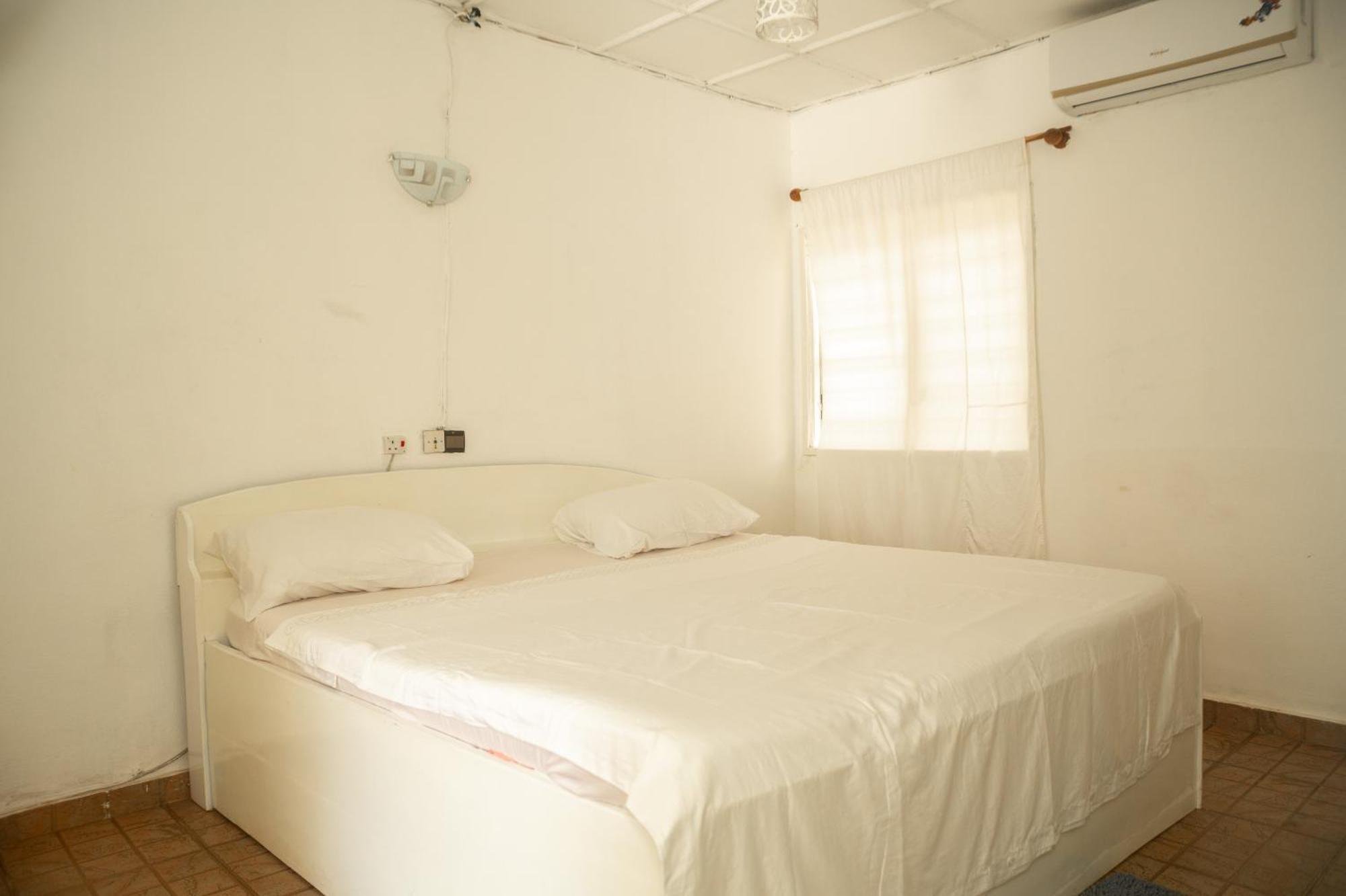 Tahiti Hotel Котону Экстерьер фото