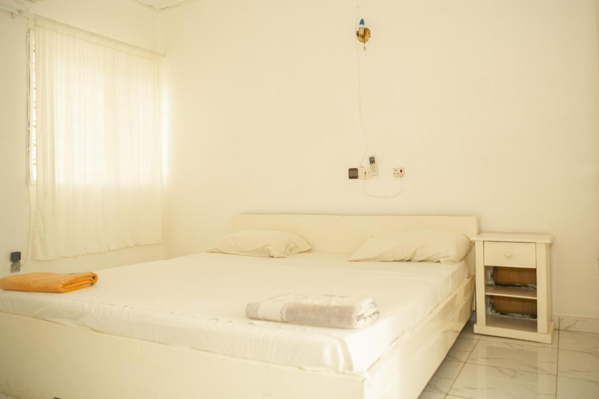 Tahiti Hotel Котону Экстерьер фото