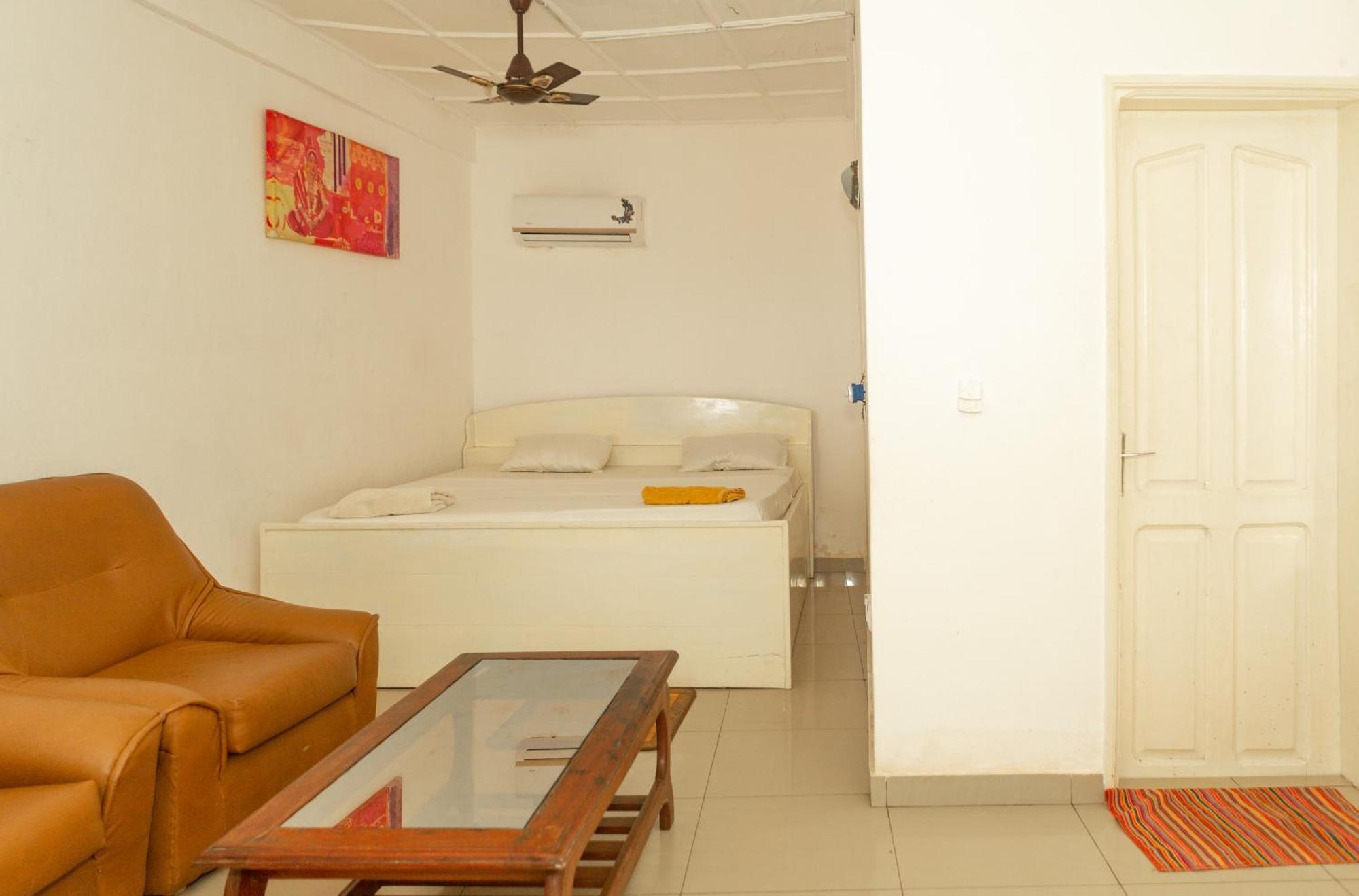 Tahiti Hotel Котону Экстерьер фото