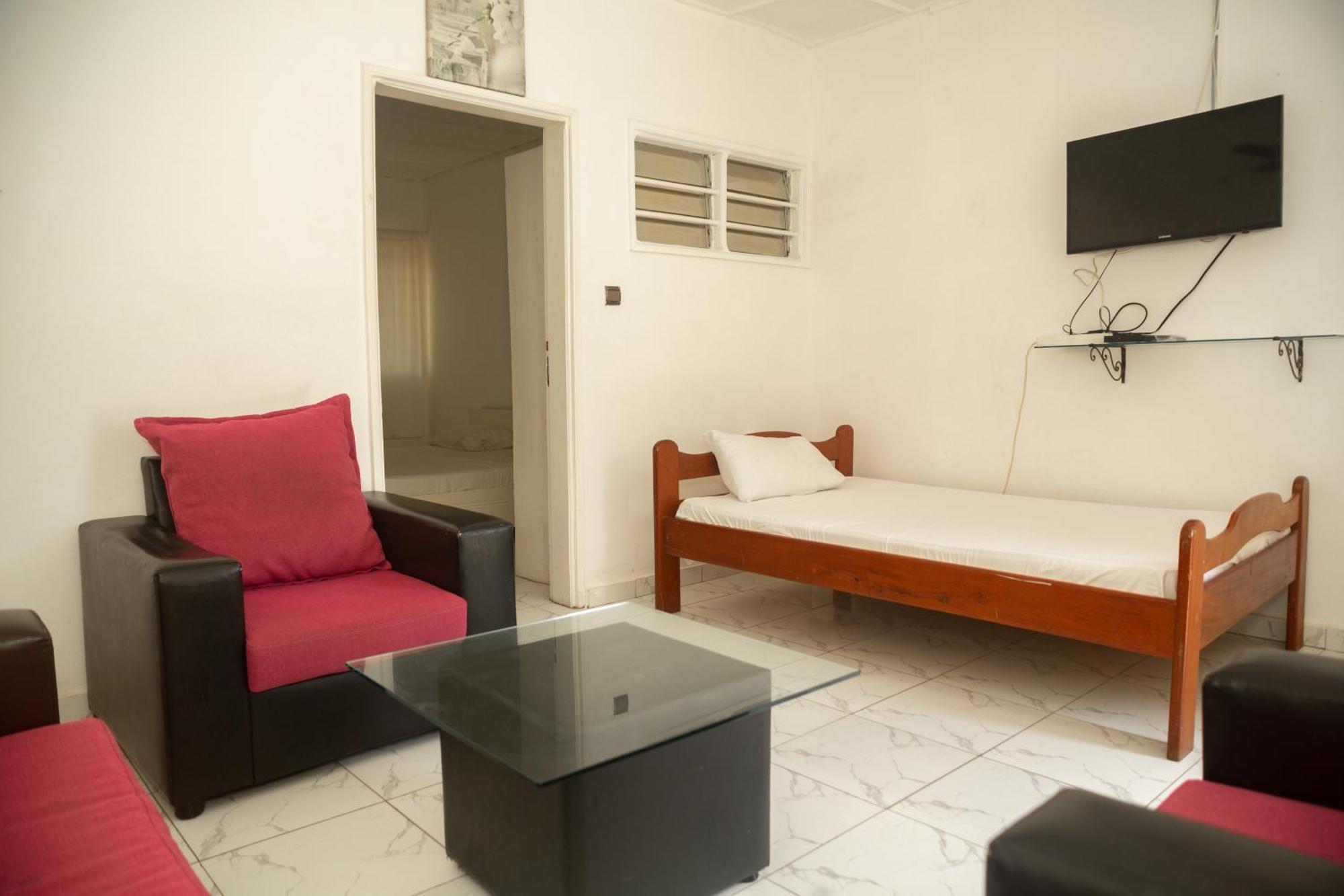 Tahiti Hotel Котону Экстерьер фото