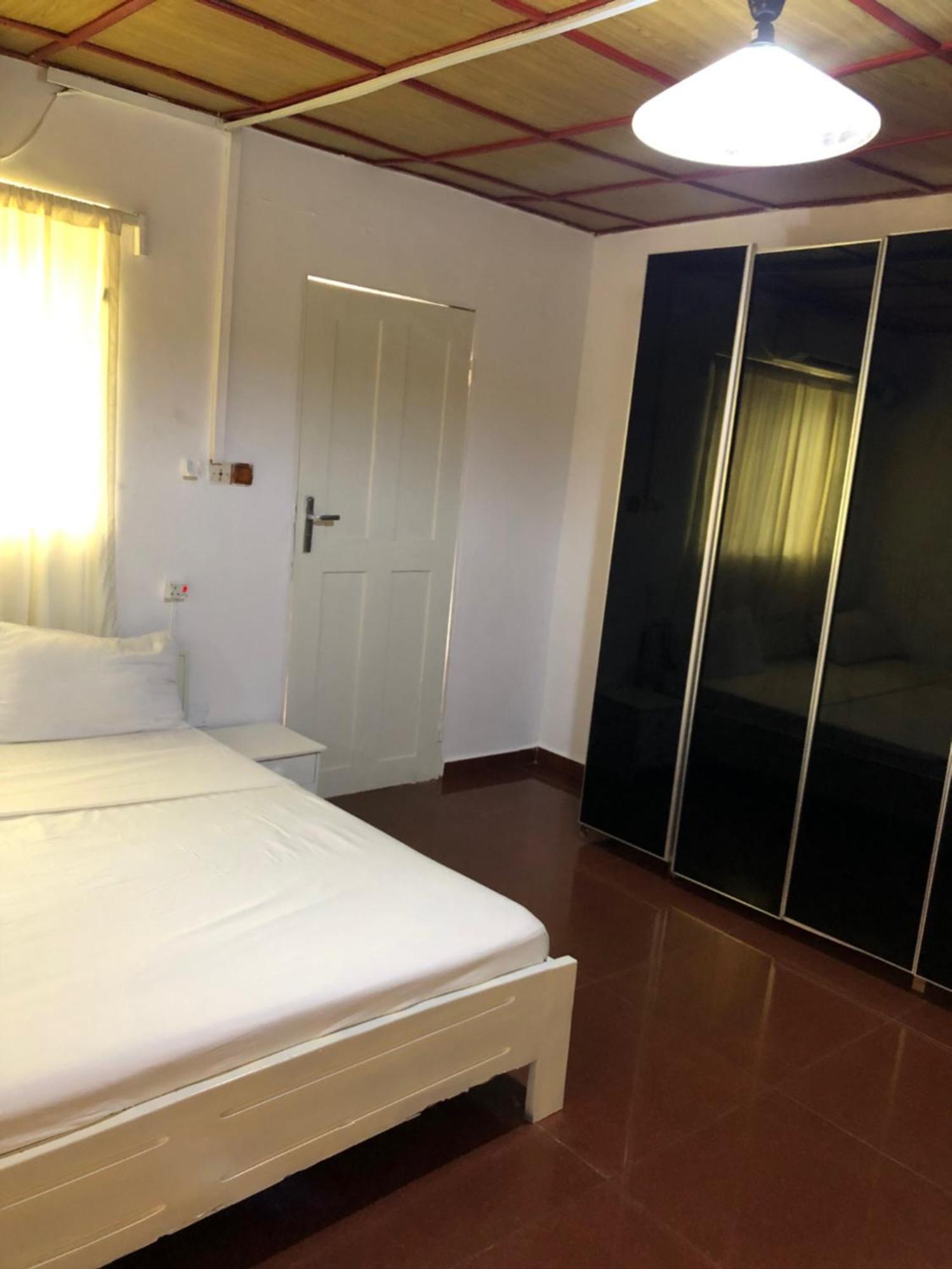 Tahiti Hotel Котону Экстерьер фото